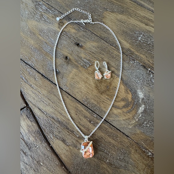 Fashion Necklace and Earrings - Picture 2 of 7